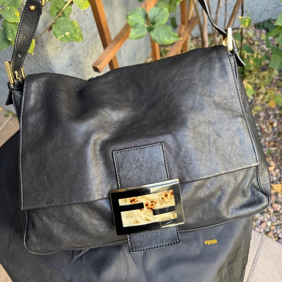 Fendi Lambskin Leather Tortoise Large Mamma Baguette - Picture 3 of 16